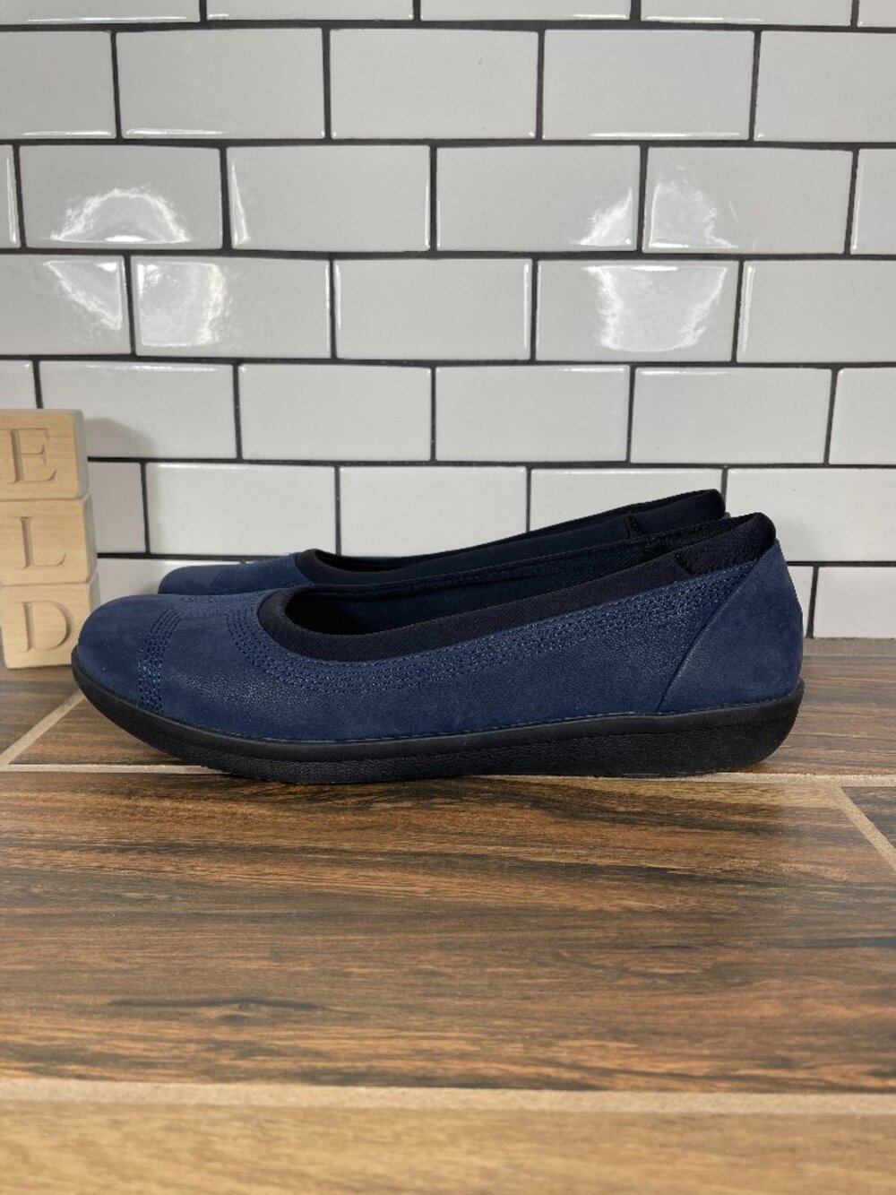 Clarks Ayla Low Shoes Womens Size 9 Navy Cloudsteppers Casual Comfort Slip On